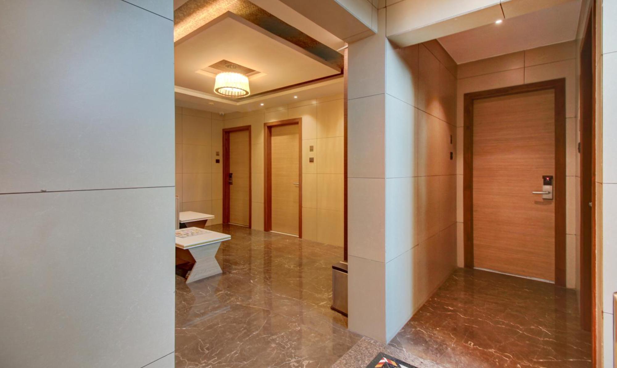 Hotel Leela Kalyān Екстериор снимка